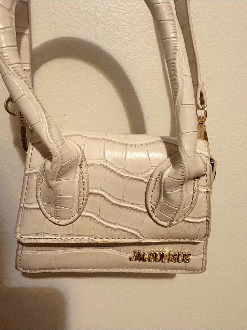 White Croc-Embossed Women’s Shoulder Bag